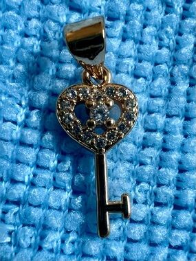 NEW!!! Heart Key Pendant with Clear Crystals - Rose Gold Plated